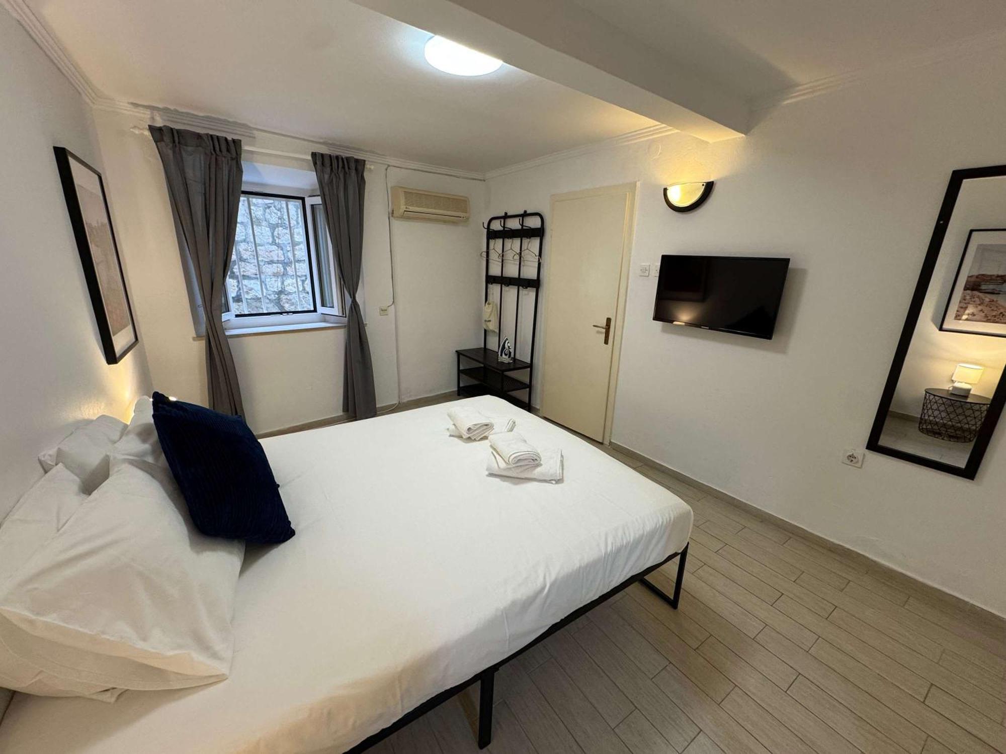 De Spot Guest House - Pile Old Town Gate Dubrovnik Exterior photo